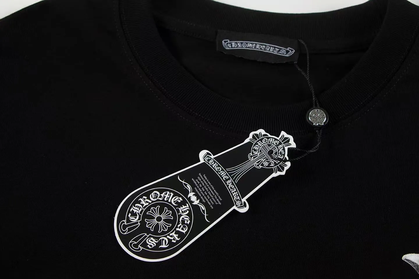 🅿️160 Style: 2025 new Croix Heart short-sleeved T-shirt Material: High version 300g double yarn combed cotton Size: S～XL Color: Black Style number: Z024